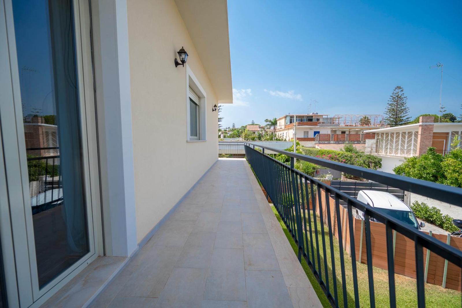 Villa Nisa Apartment Sea View Fontane Bianche Exterior photo