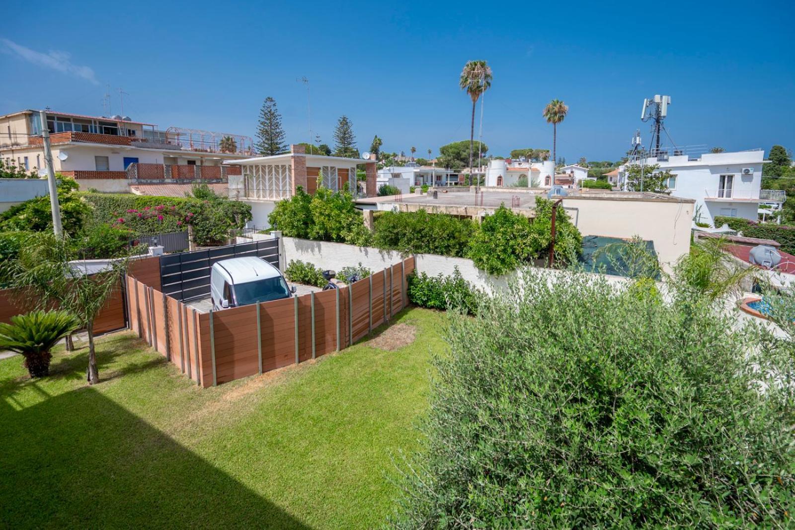 Villa Nisa Apartment Sea View Fontane Bianche Exterior photo